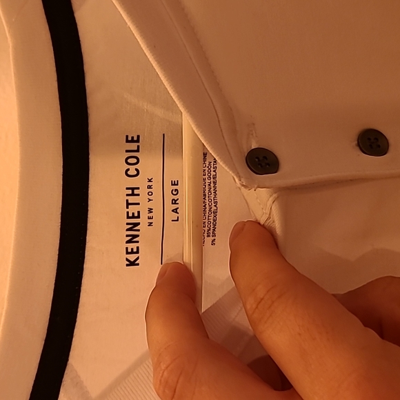 Kenneth Cole Long Sleeve Quater Button NWT - Picture 2 of 4